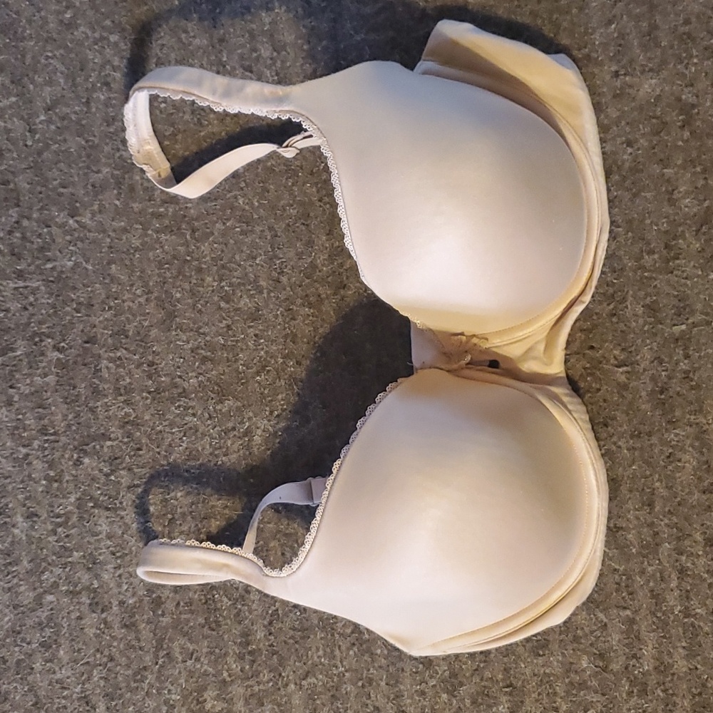 Victoria's Secret Body by Victoria bra